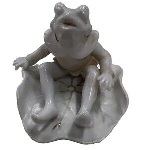 WHIMSICAL OCCUPIED JAPAN FROG SITTING On LILYPAD - CUTE!
